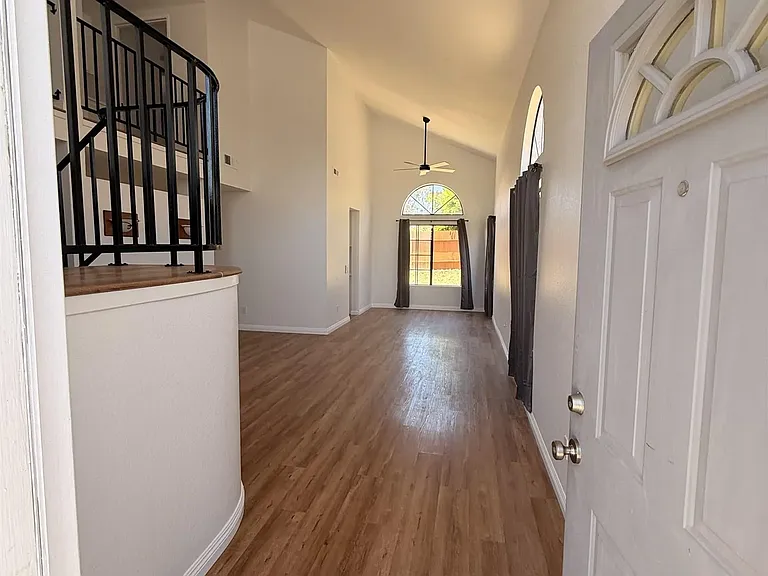 7538 Hawks Peak Way — Photo 3