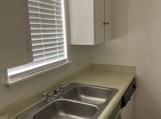 125 E Langley Blvd APT 8, Universal City, TX 78148