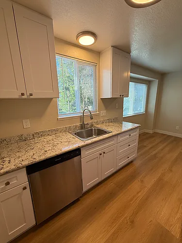 212 Pleasant Hill Ave N Photo 1