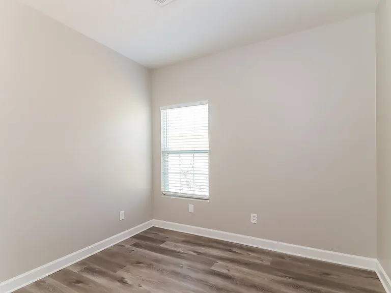 2528 Fairway Cir SW — Photo 12