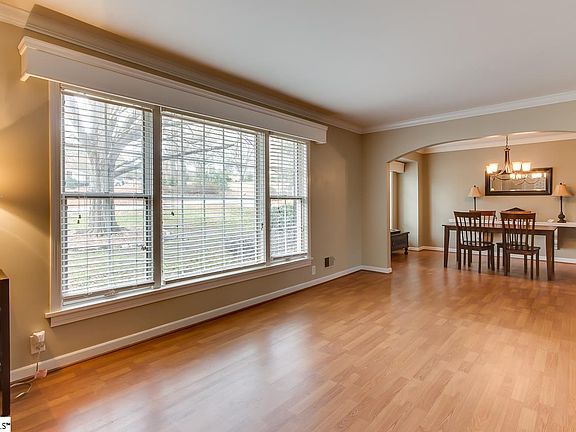 5th image of 120 Melbourne Ln