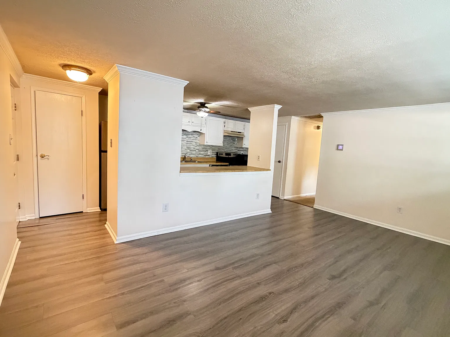 2 bed, 848 sqft, $1,550 — Photo 1