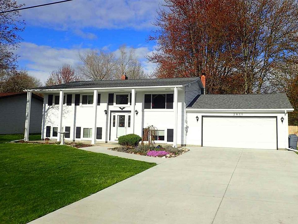 1st image of 2955 Douglas Dr