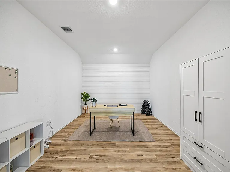 7511 Greenbriar Canyon Ln — Photo 8