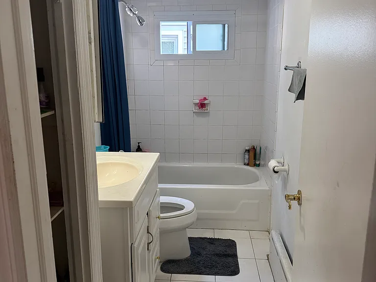 124 Hansen Ave #A — Photo 9