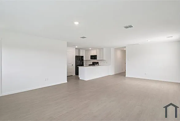 1629 Lercara Ln — Photo 30