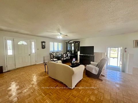 3rd image of 50 Woods Rd