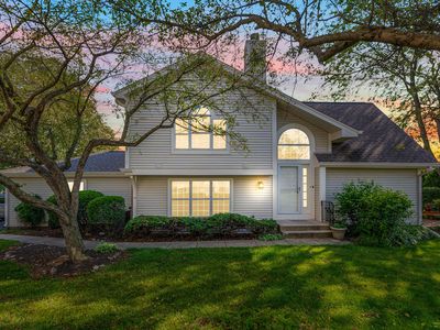 27W408 Melrose Ln #2704, Winfield, IL, 60190