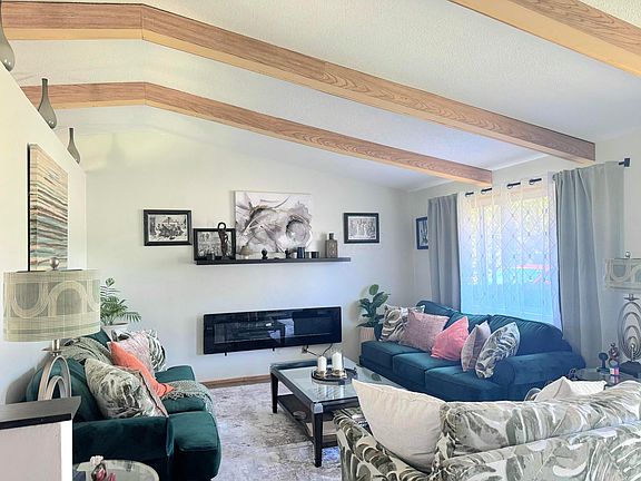 3rd image of 2792 Gatewood Rd
