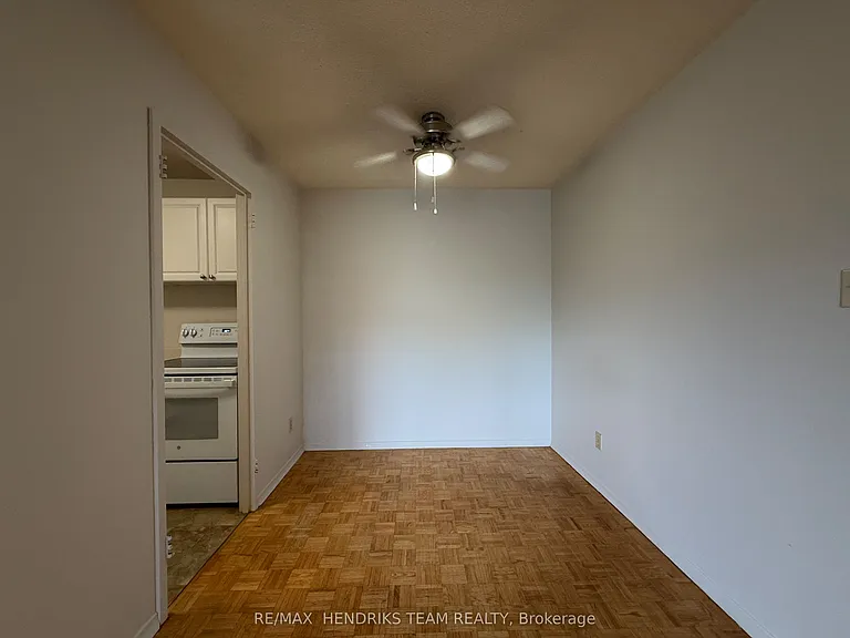 39 Leaside Dr #409 — Photo 3