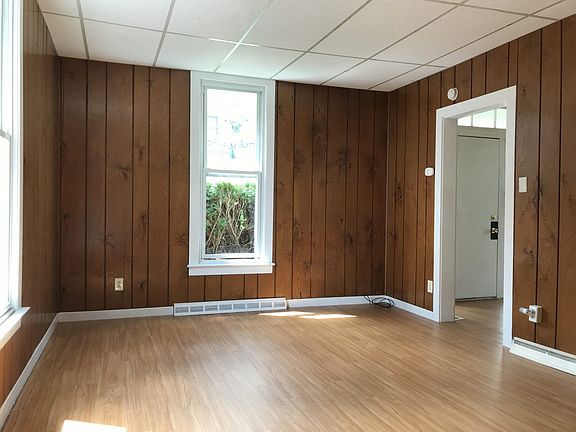 4th image of 136 N Fairview St #1F