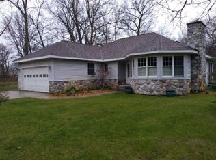 9614 Shore Dr, Sand Point, MI 48755