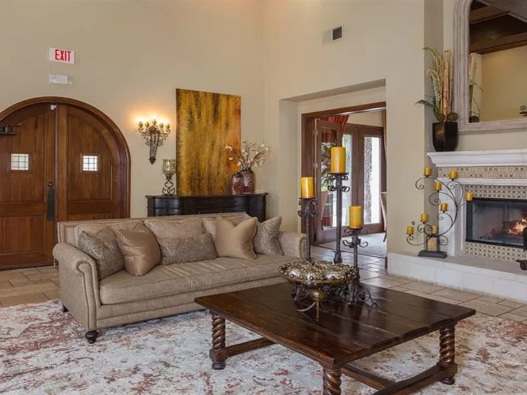 Estancia Townhomes — Photo 8
