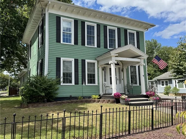 9 Stark St, Waterloo, NY 13165