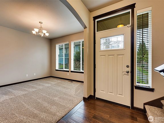 3rd image of 2405 43rd Avenue SE