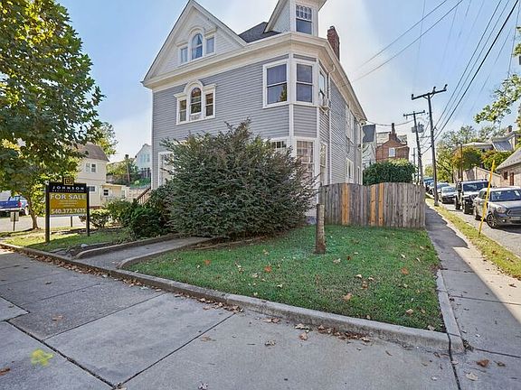 3rd image of 1122 Caroline St APT 6