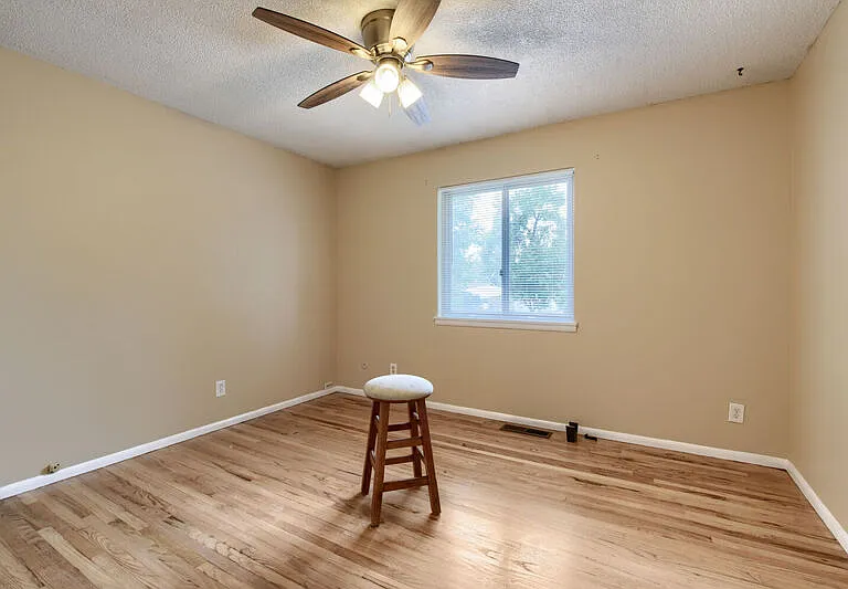 3006 Hudson St — Photo 10