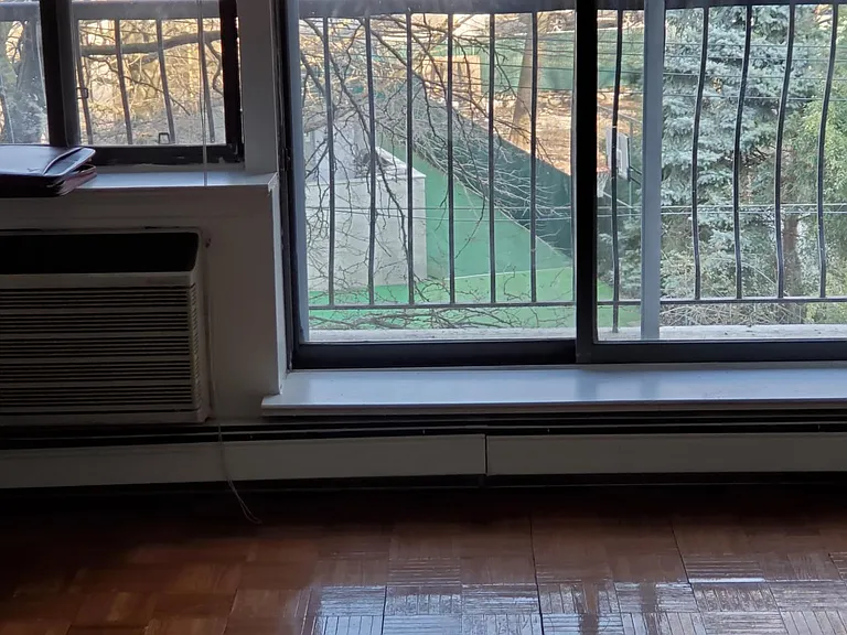 14016 34th Ave #10 — Photo 3