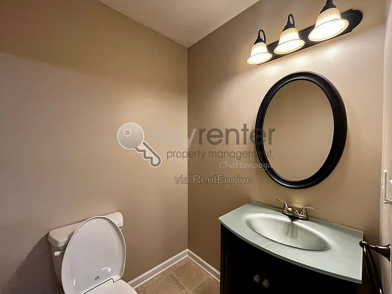 3721 Connelly Ln — Photo 8