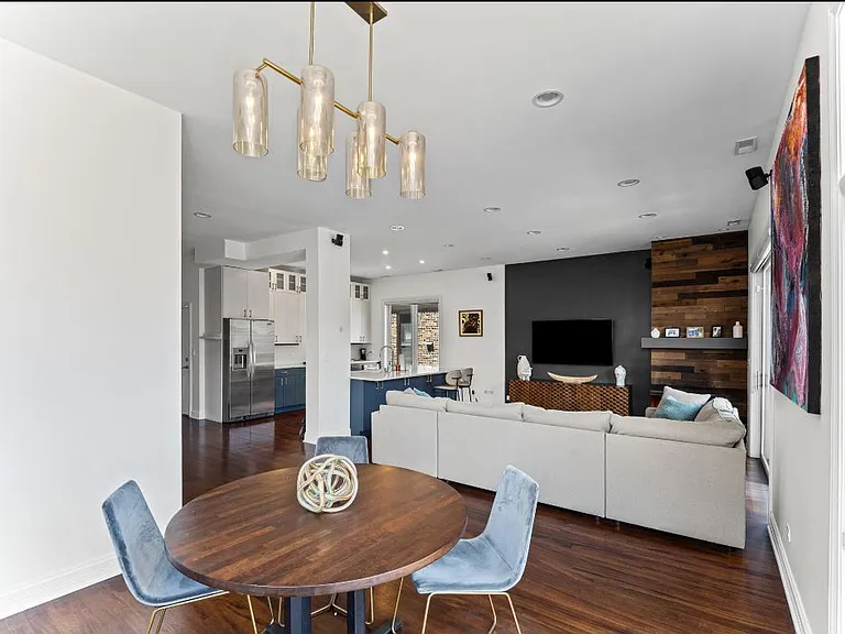 831 N Paulina St #2E — Photo 9