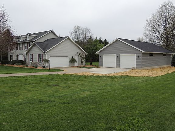 4th image of 3058 Evergreen Dr