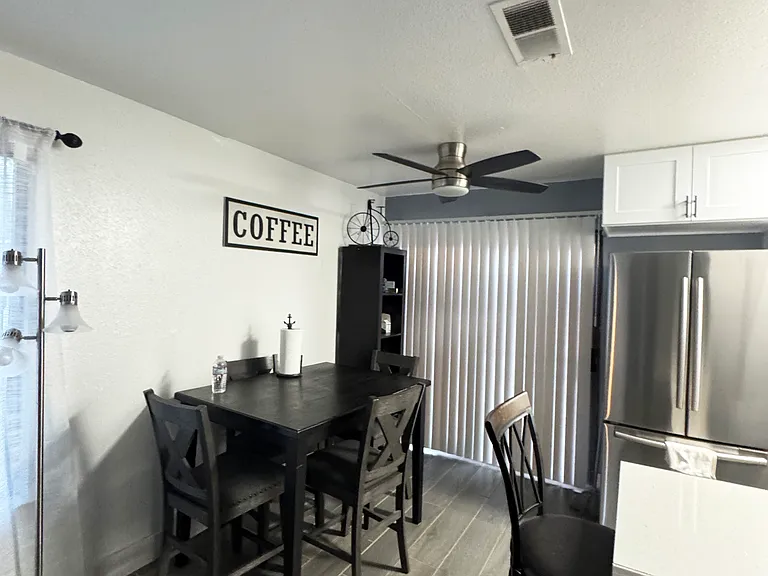 Walnutwood Apartments — Photo 41