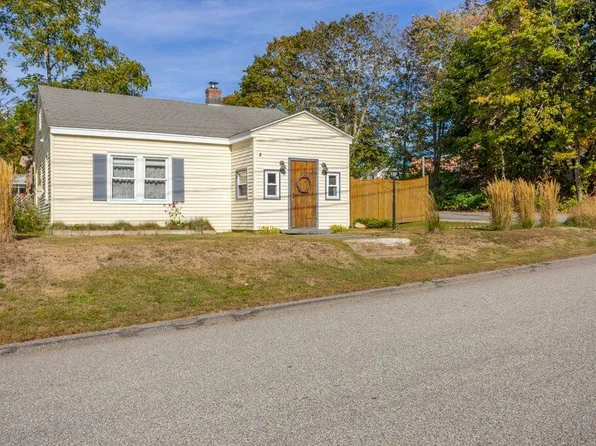32 Dartmouth Street, Biddeford, ME 04005