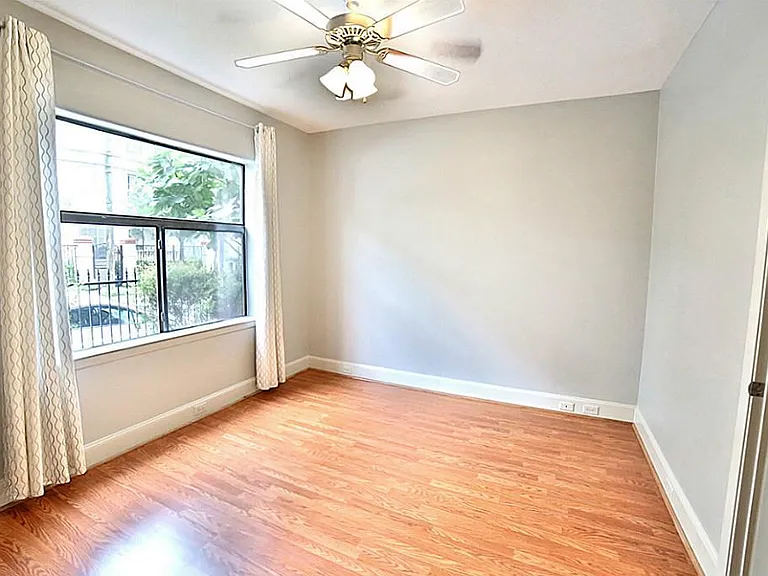 407 Jackson Hill St — Photo 12