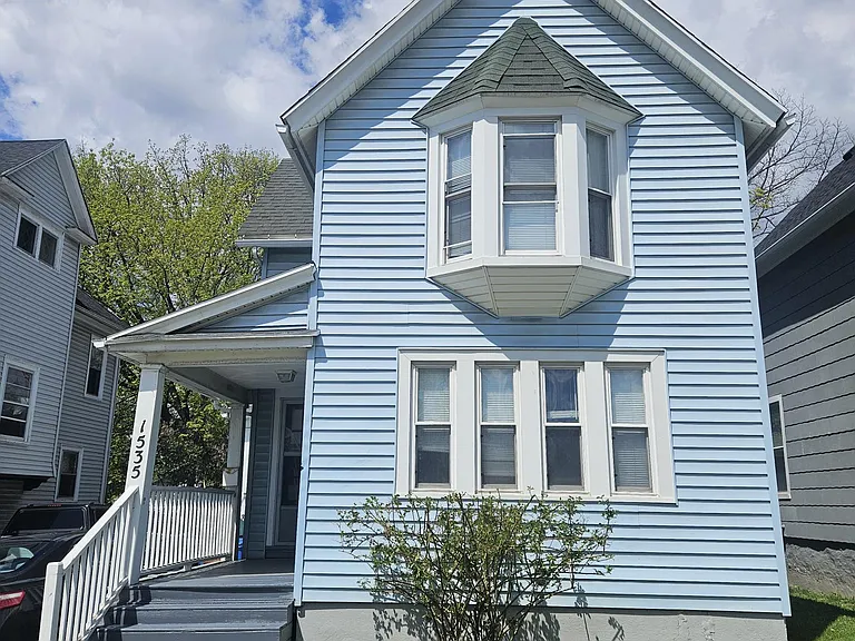 1535 South Ave — Photo 2