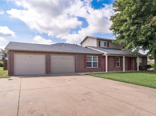 3501 SW Landau Ct, Bentonville, AR 72712