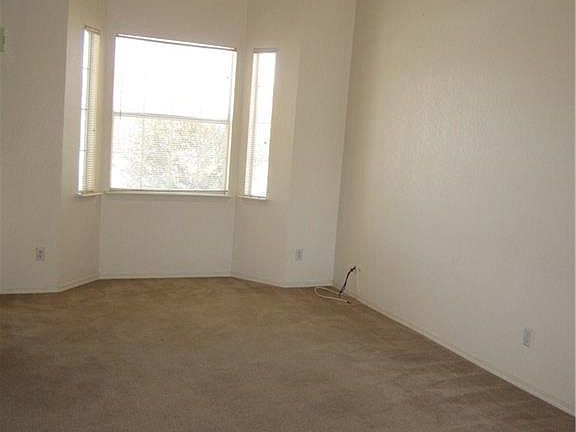 4th image of 1508 Plaza Verde Dr