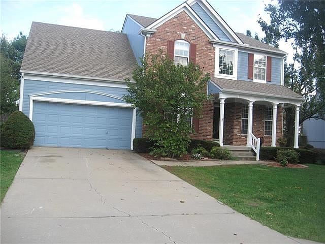 1st image of 617 SE Athens Dr