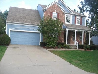 617 SE Athens Dr, Lees Summit, MO, 64063