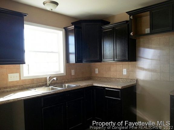 3rd image of 2800 Alley Raven Dr