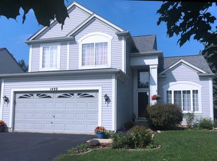 1499 Golf View Dr, Bartlett, IL 60103