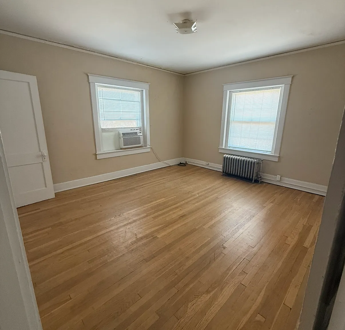 2 bed, 1300 sqft, $975 — Photo 4