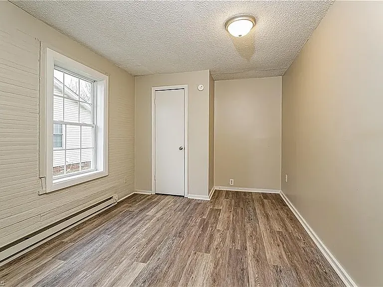 1205 E Washington St — Photo 2