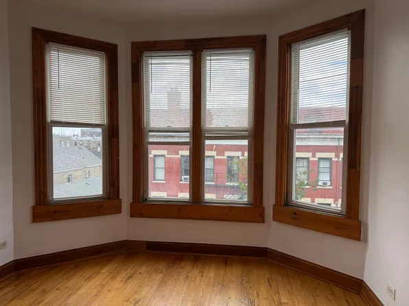 1454 W 18th St APT 6, Chicago, IL 60608