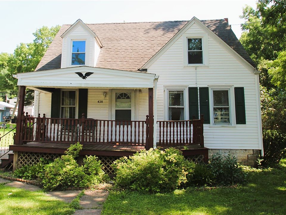 1st image of 428 Clinton St