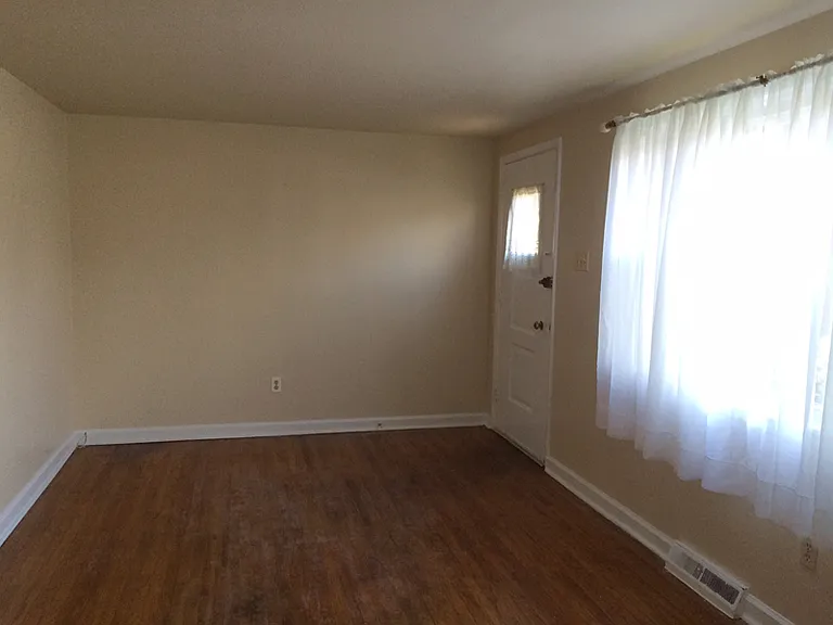 FROM KITCHEN TO LIVING