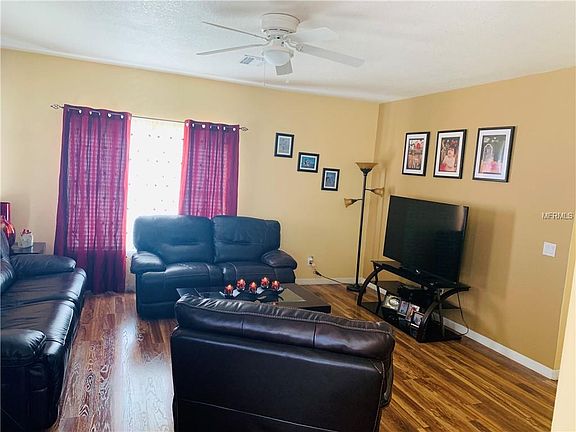 3rd image of 1723 NE Floridian Cir