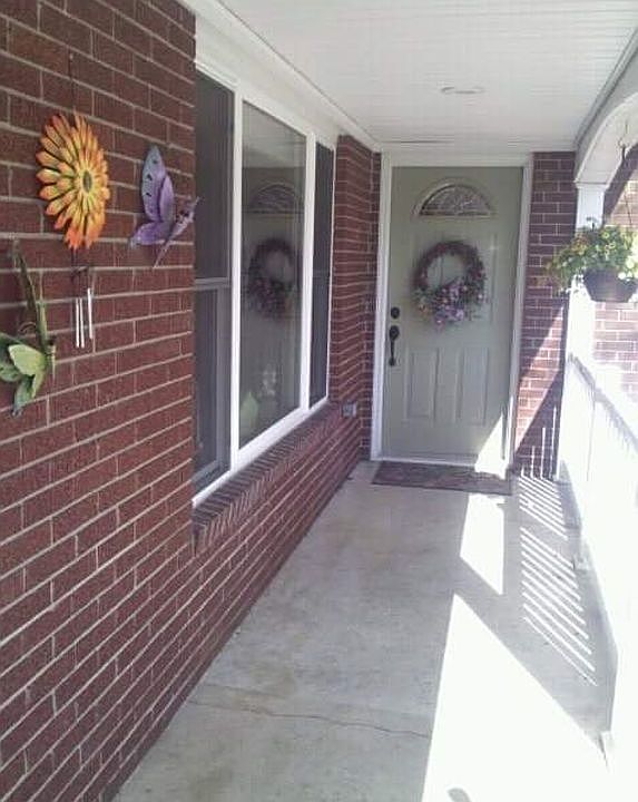 2nd image of 113 Woodlawn Dr