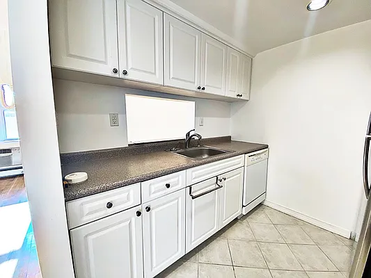 Rented by Brooklyn Property Group LLC | media 25