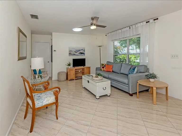 509 Harbor Dr S — Photo 5