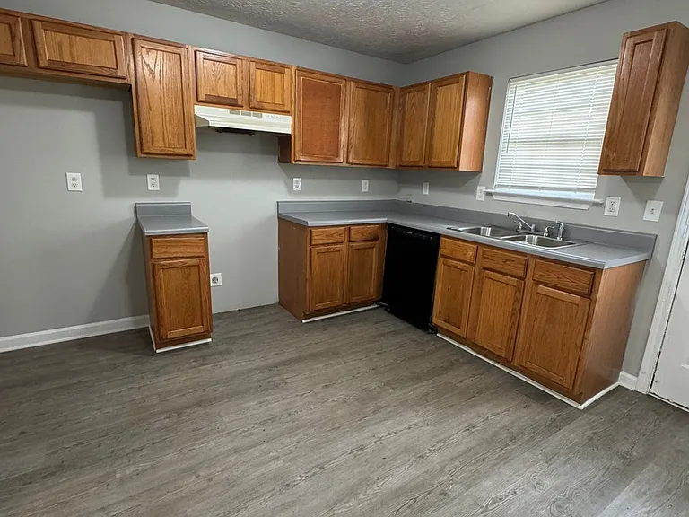 142 Point Place Dr — Photo 6