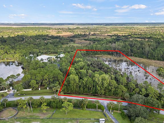 2nd image of 2524 SE Ranch Acres Circle