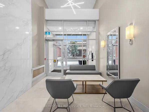 50 Spadina Rd, Toronto, ON