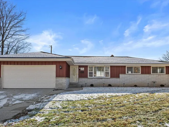 N91W17639 Saint Regis DRIVE, Menomonee Falls, WI 53051