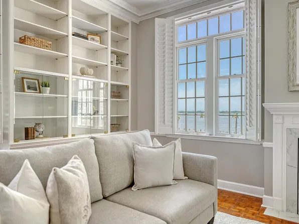 1 King St #209/210, Charleston, SC 29401