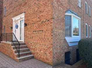 42 Elm St #38A, Summit, NJ 07901